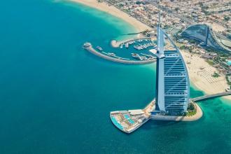 Why Entrepreneurs Are Moving To Dubai in 2024